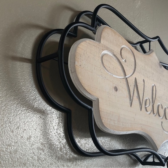WELCOME Sign Wall Hanging Wood and Metal - Picture 5 of 7
